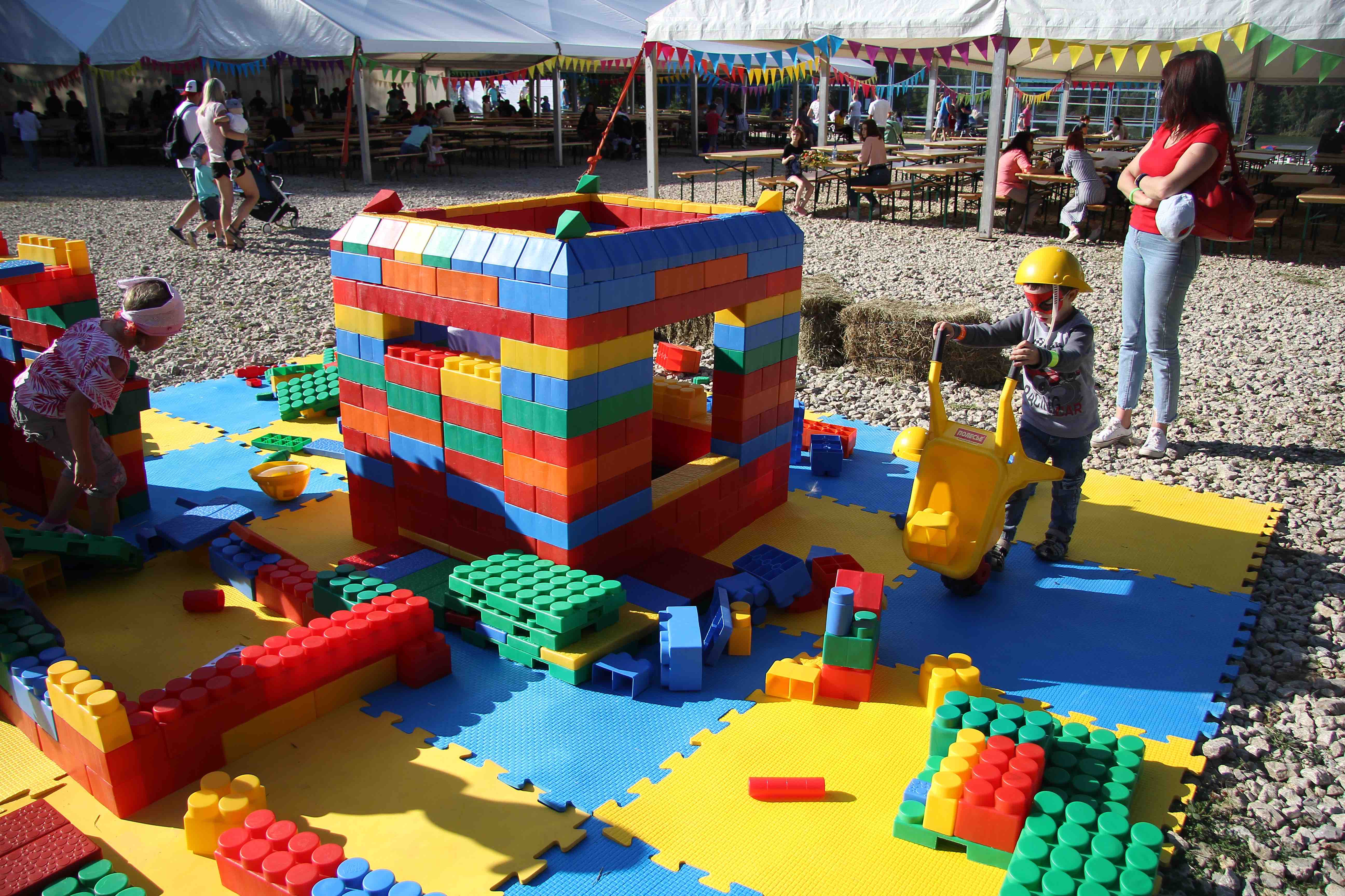 Видео с мероприятий "Лего гигантское"